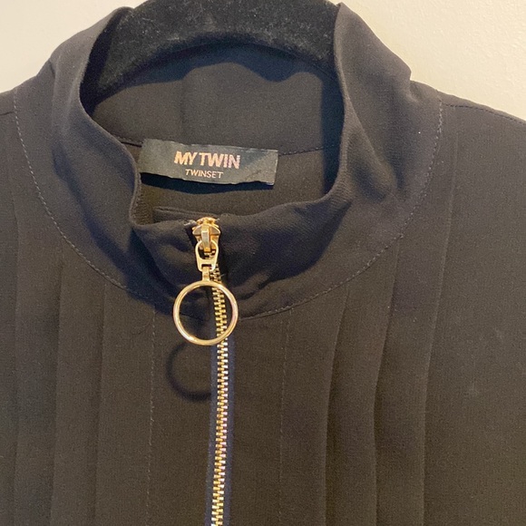 LBD - Picture 2 of 7